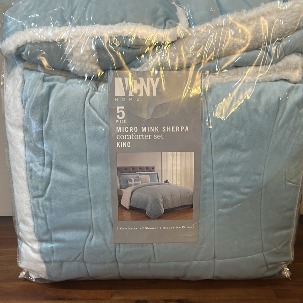 VCNY Home - KING micro mink Sherpa 5-piece comforter set - sky blue